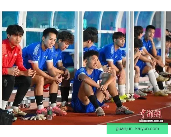 粤超激烈对决上演！广州队与深圳队掀起高温战火，赛况紧张刺激